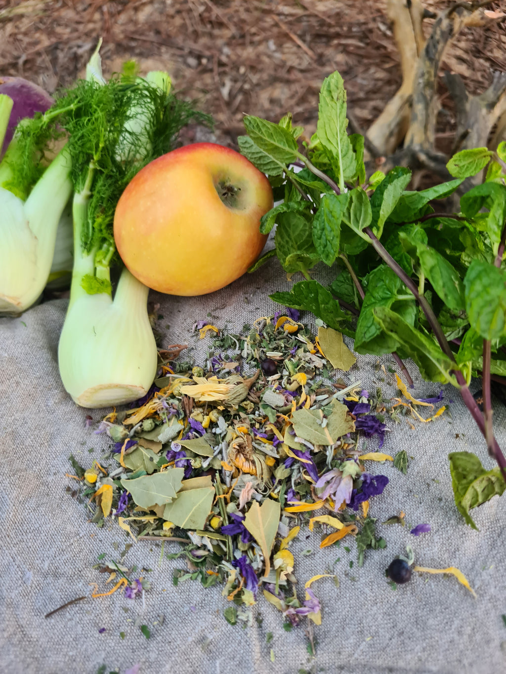 mélange d'aromates réalisé par Approche Libre pour cuisiner en toute liberté. Cuisine au Chaudron ou mijotée à la cocotte.