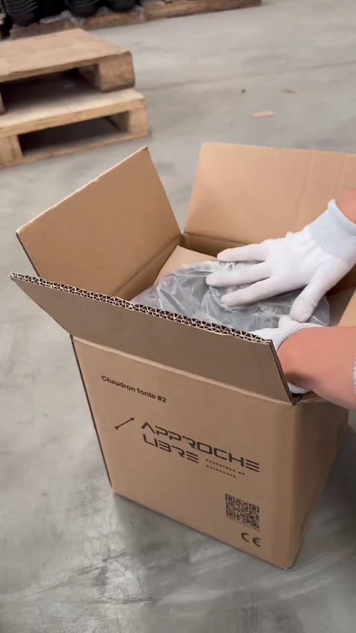 Chaudron en fonte 3 pieds – Modèle #2 (6L) – 100 % fonte brute