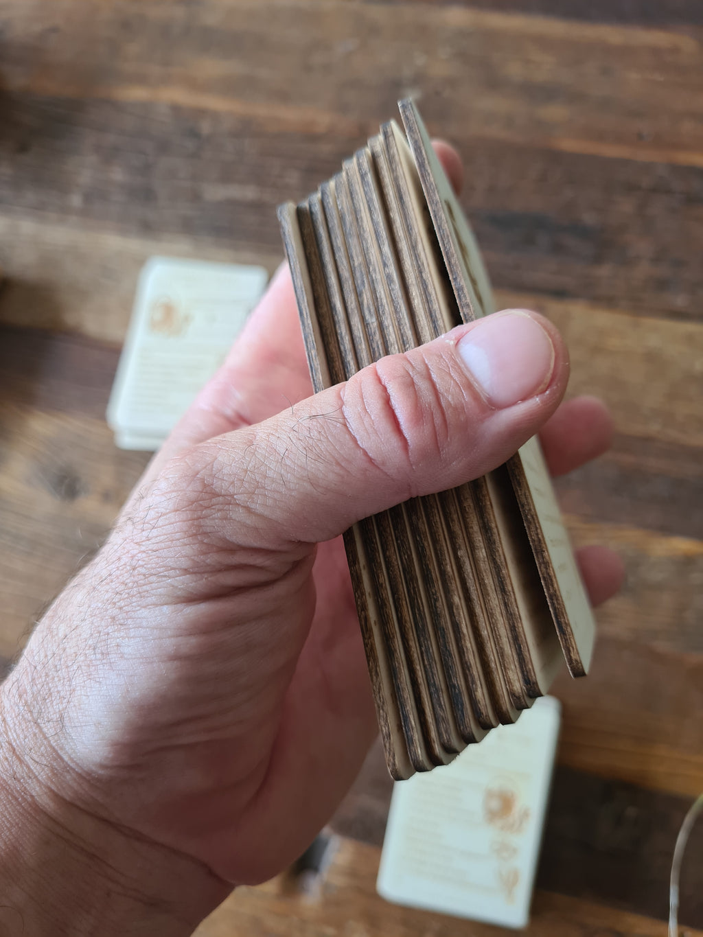 Coffret de 10 recettes de cuisine au chaudron gravées sur bois pour cuisiner en liberté !