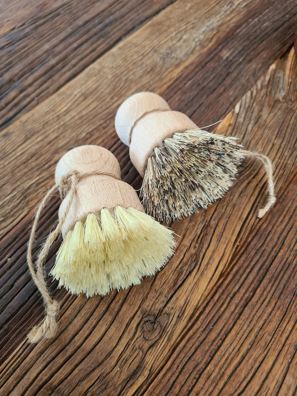 Duo de deux brosses Approche Libre. Matériel outdoor.